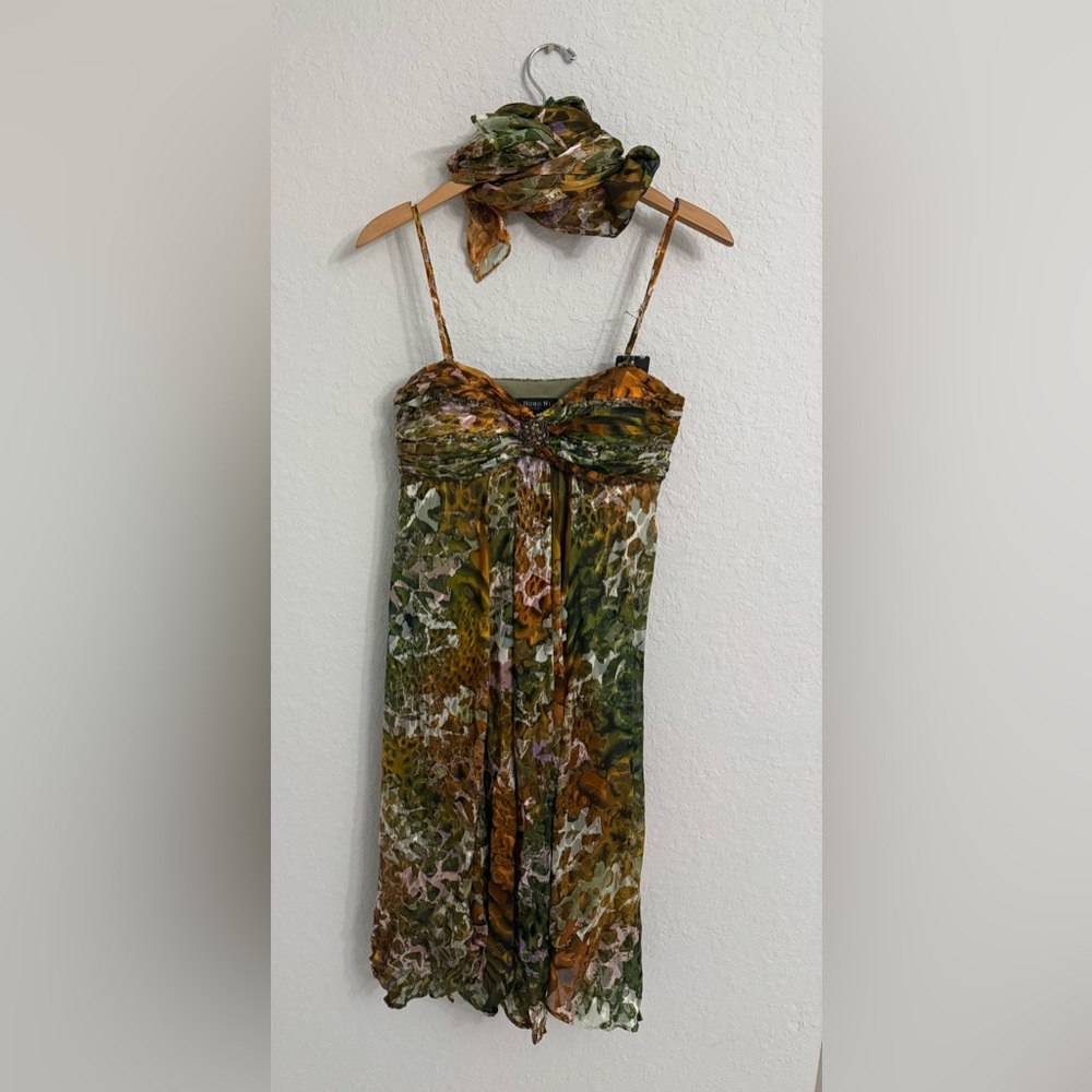 NWT Hong Ni Rhinestones Cocktail Dress, 70% Silk Size 8 With Matching Scarf